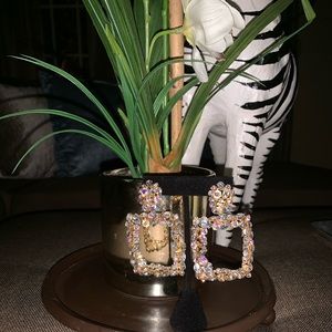 Squad white and gold earrings